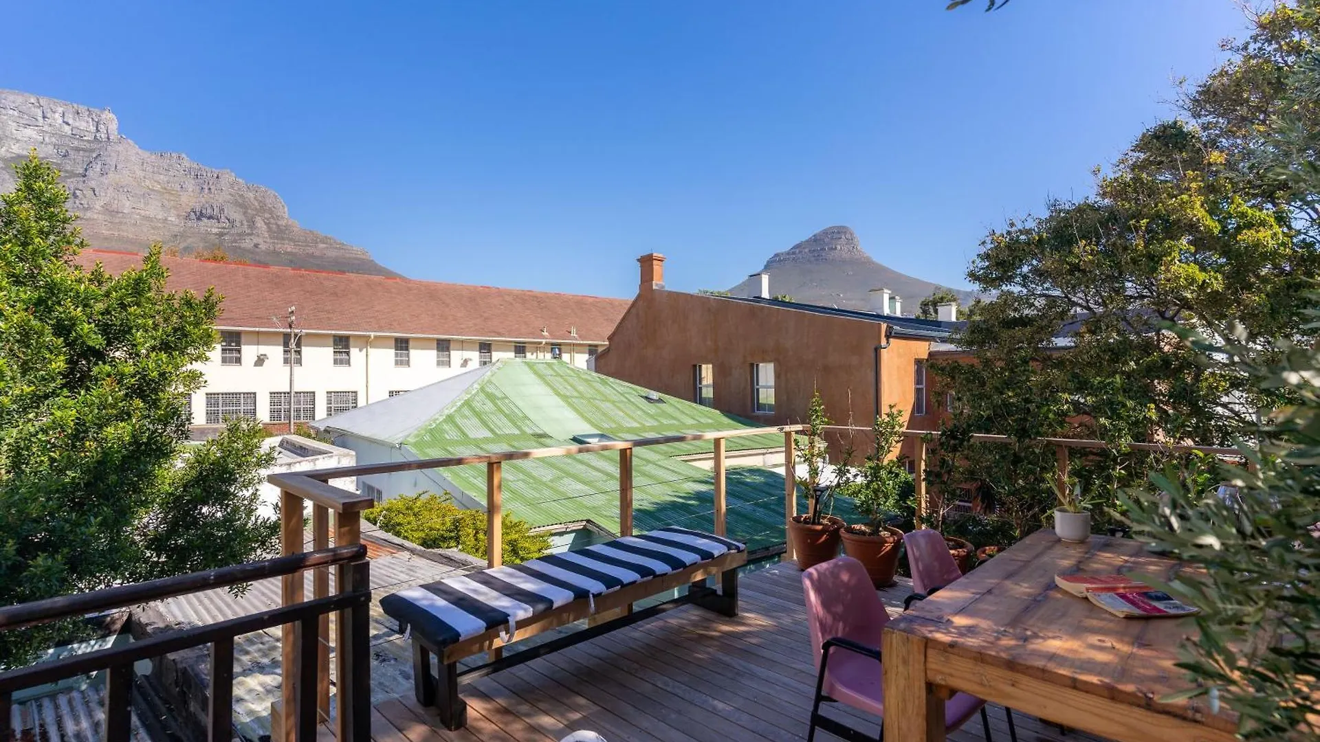 Modernized Victorian House, Full Mountain View Apartment Cape Town South Africa