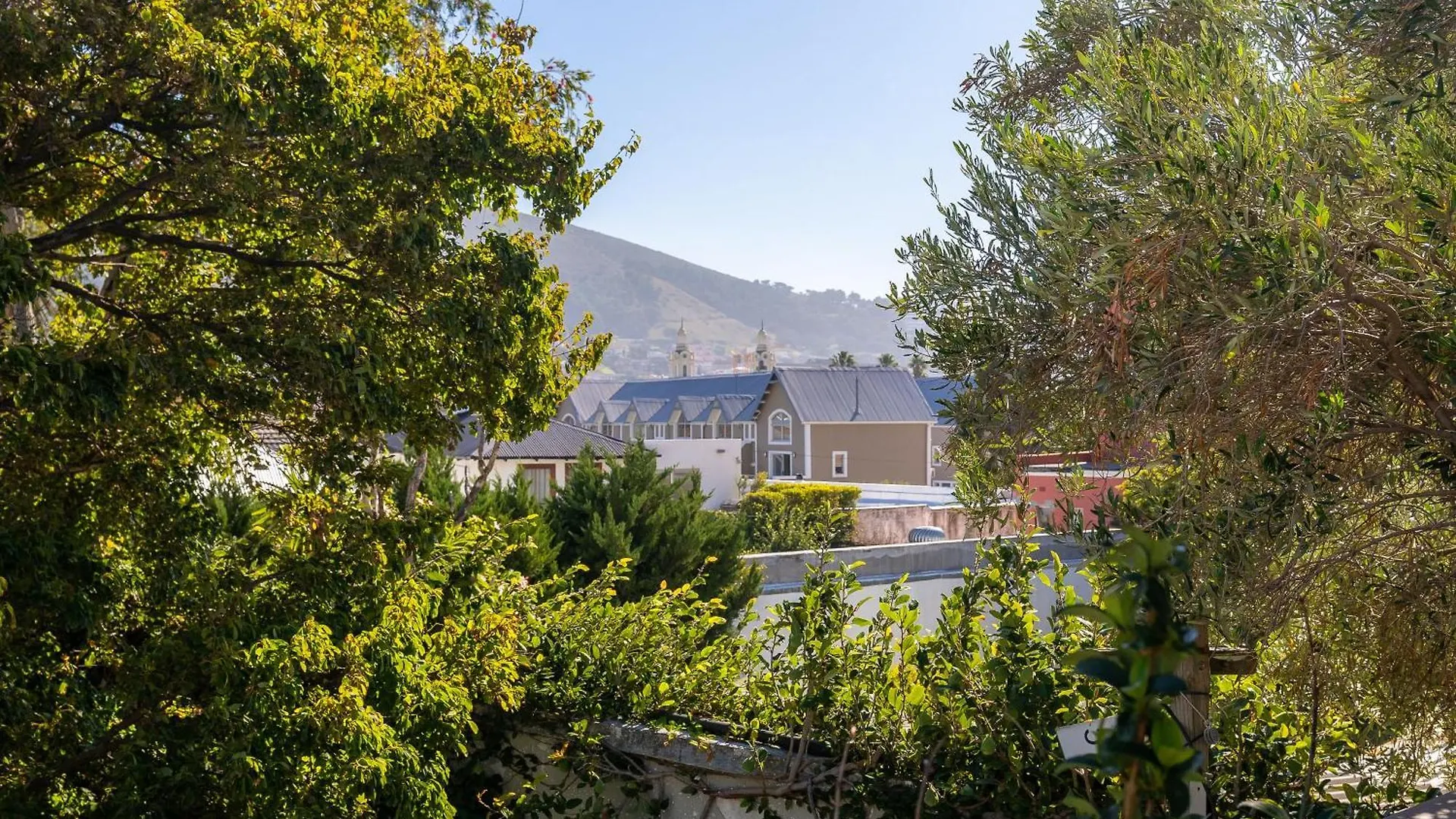 Modernized Victorian House, Full Mountain View Apartment Cape Town